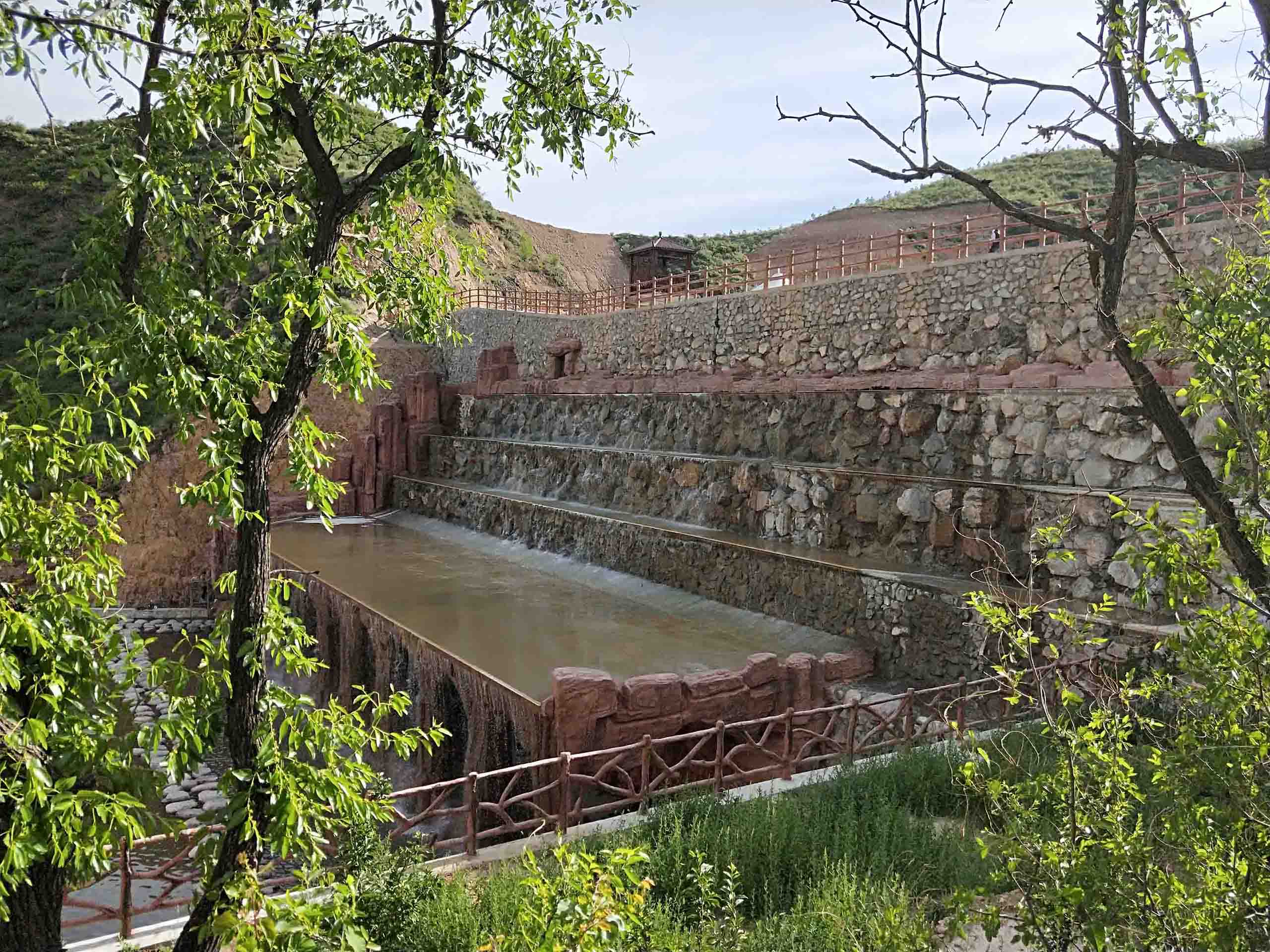 大峡谷景区蓄水塘坝工程